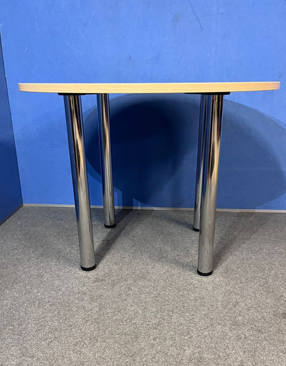 1000mm Diameter Round 4 Legged Table Maple (used)