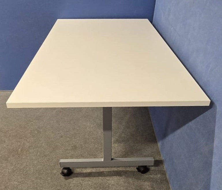 1400x800mm White Fliptop Meeting Table (Used)