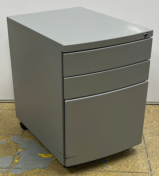 3 Drawer Metal Mobile Pedestal Grey *NO LOCK* (used)