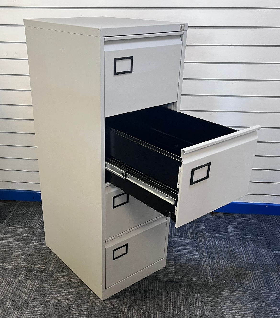 4 Drawer Steel Filing Cabinet Grey (used)