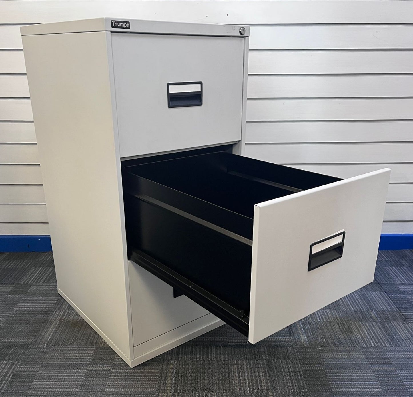 Triumph 3 Drawer Steel Filing Cabinet Grey (used)