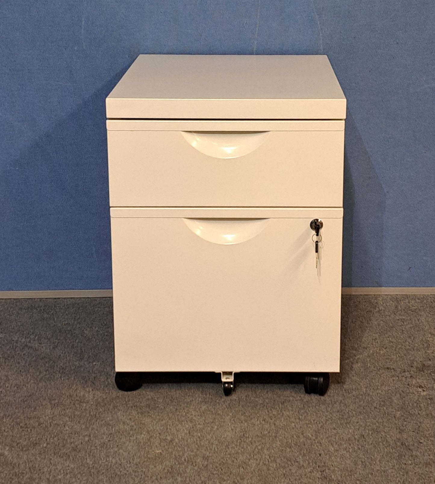 White Metal 2 Drawer Mobile Office Pedestal – Lockable (Used)