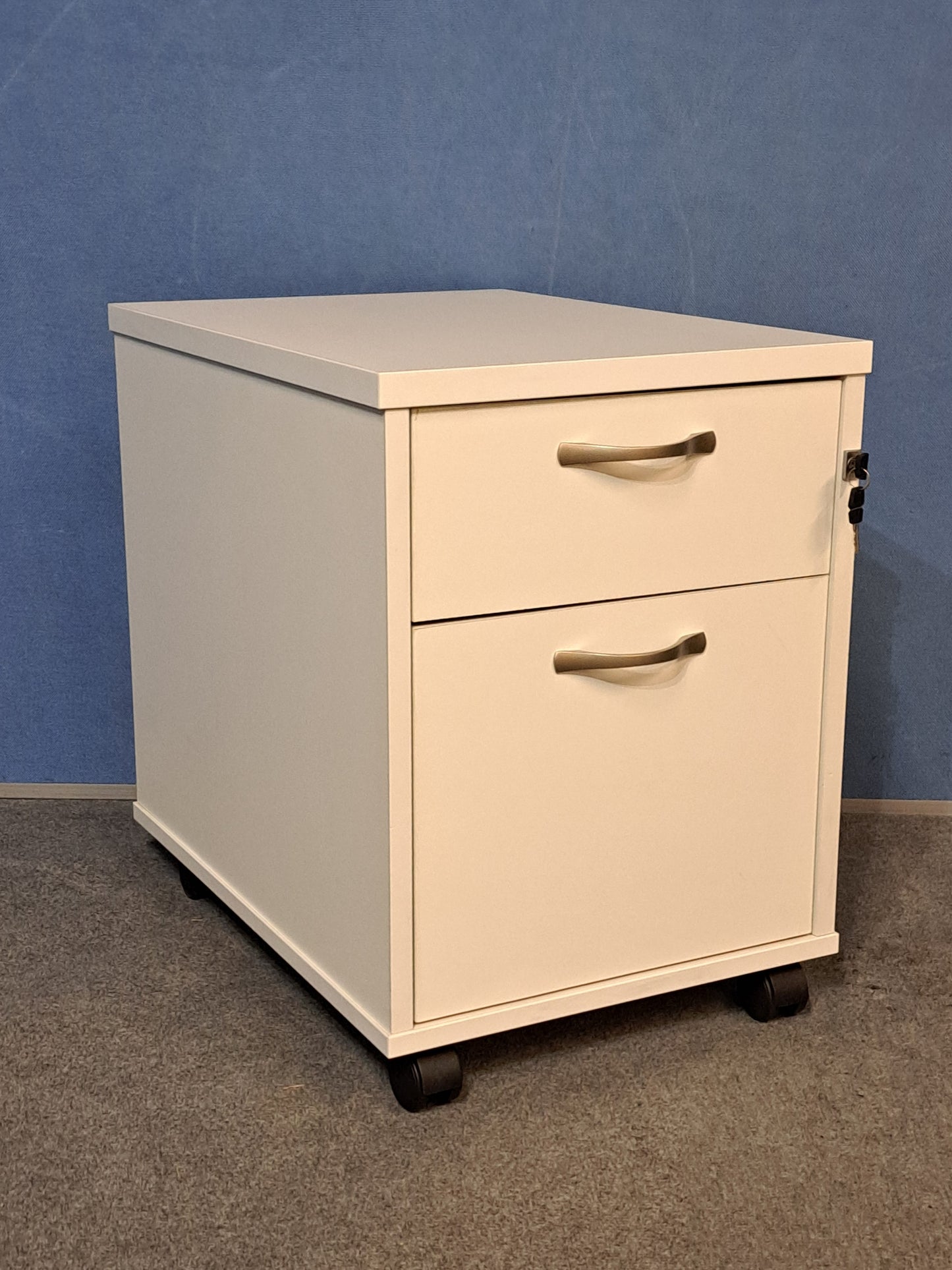 White 2 Drawer Mobile Office Pedestal – Lockable (Used)