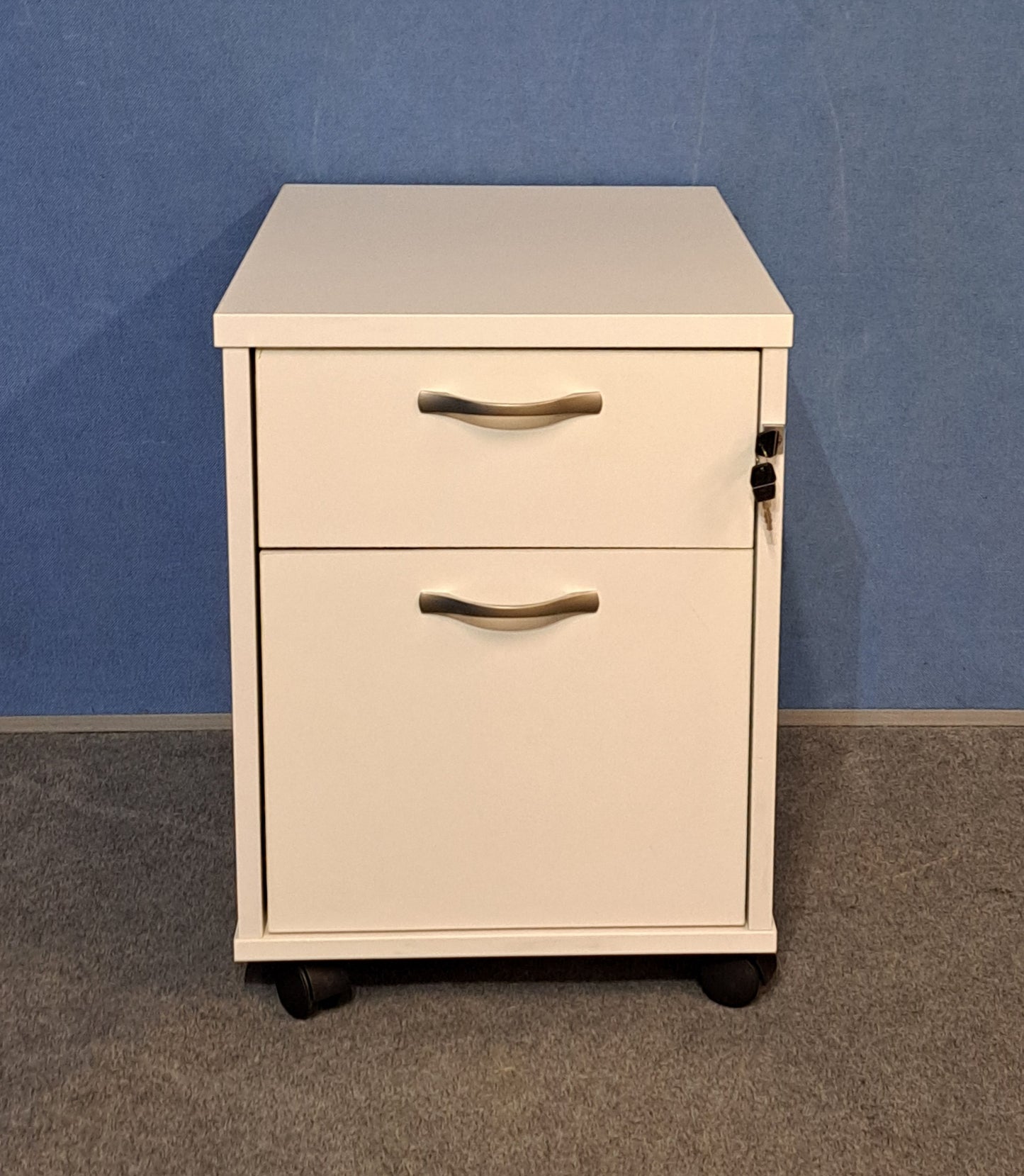 White 2 Drawer Mobile Office Pedestal – Lockable (Used)