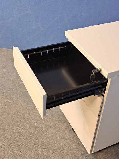 White Metal 3 Drawer Mobile Office Pedestal – Lockable (Used)