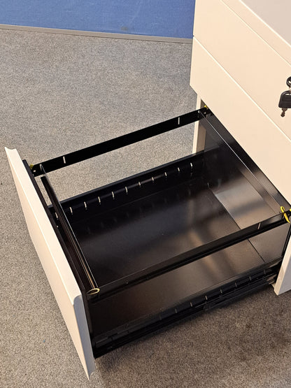 White Metal 3 Drawer Mobile Office Pedestal – Lockable (Used)