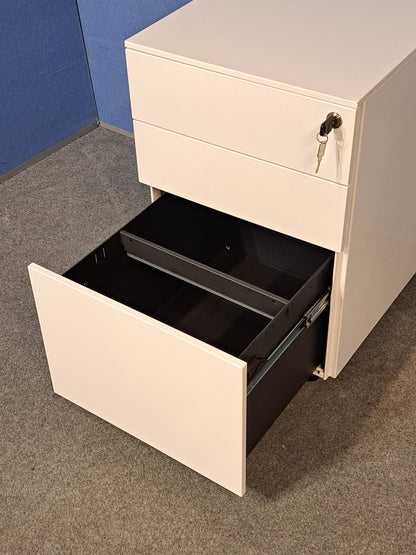 White Metal 3 Drawer Mobile Office Pedestal – Lockable (Used)