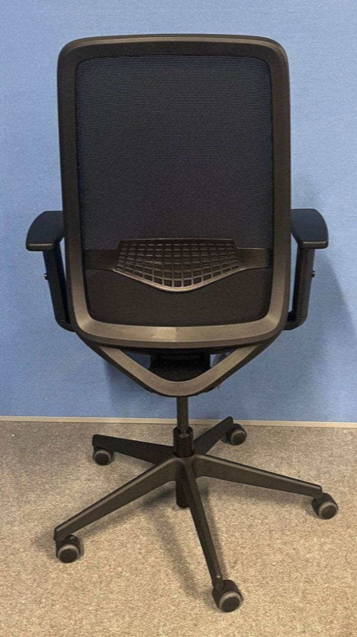 Pledge Eclipse Mesh Back Task Armchair in Black (used)