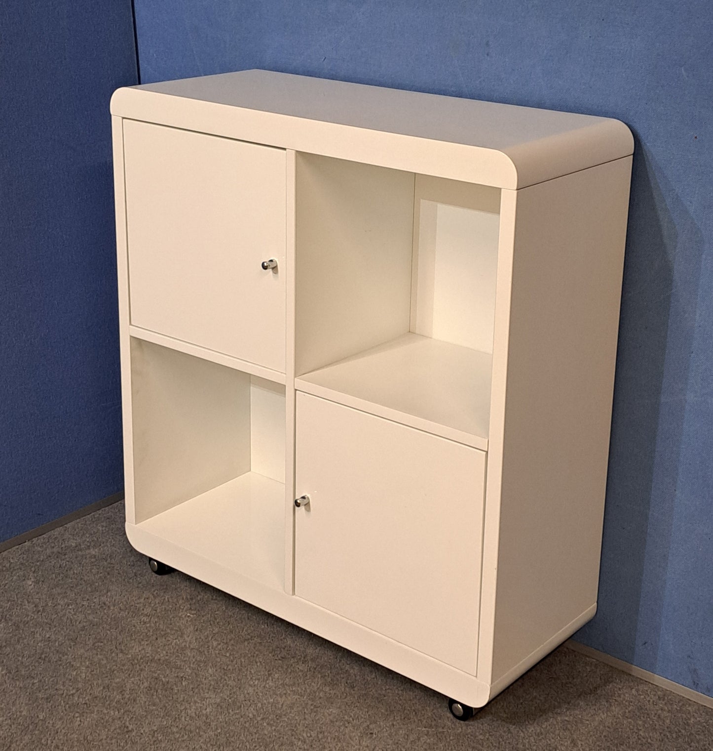 White 4 Cube Mobile Storage Unit with Lockable Compartments (Used)