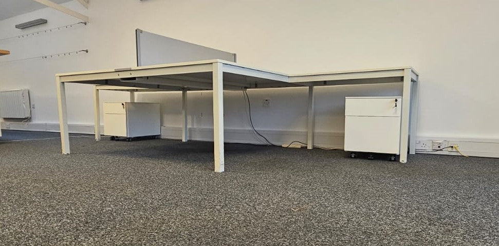 1800mm Back to Back Desk with Returns Unit & Mobile Pedestal White (used)