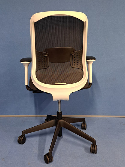 Orangebox Do Mesh Back Operators Armchair with Attached Coat Hanger White/Grey (used)
