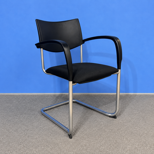 Kusch & Co Visitor Armchair Black on a Cantilever Frame (Used)