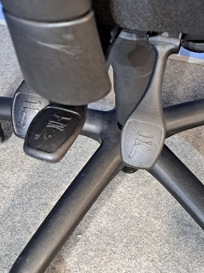 Adapt by Ergochair Mid Back Operators Armchair with Headrest Black (used)