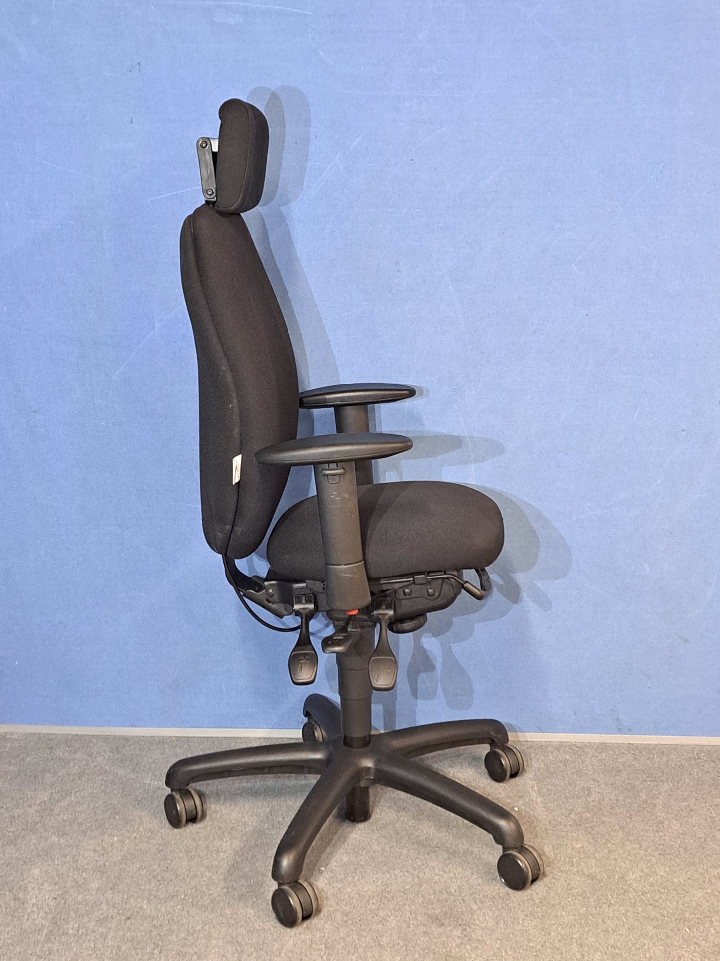 Adapt by Ergochair Mid Back Operators Armchair with Headrest Black (used)