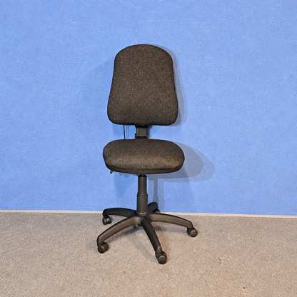PC6783_3 on a square canvas
