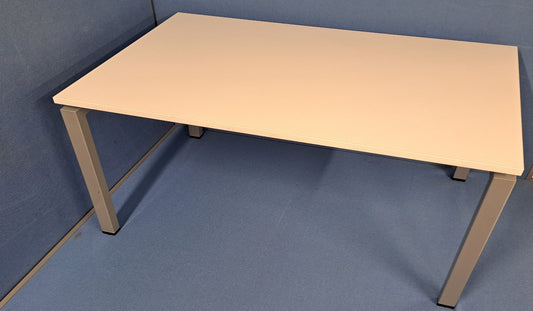1200x800mm Straight Desk with Bench Style Frame White (used)