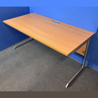 1600x800mm Folding Straight Desk Beech (used)