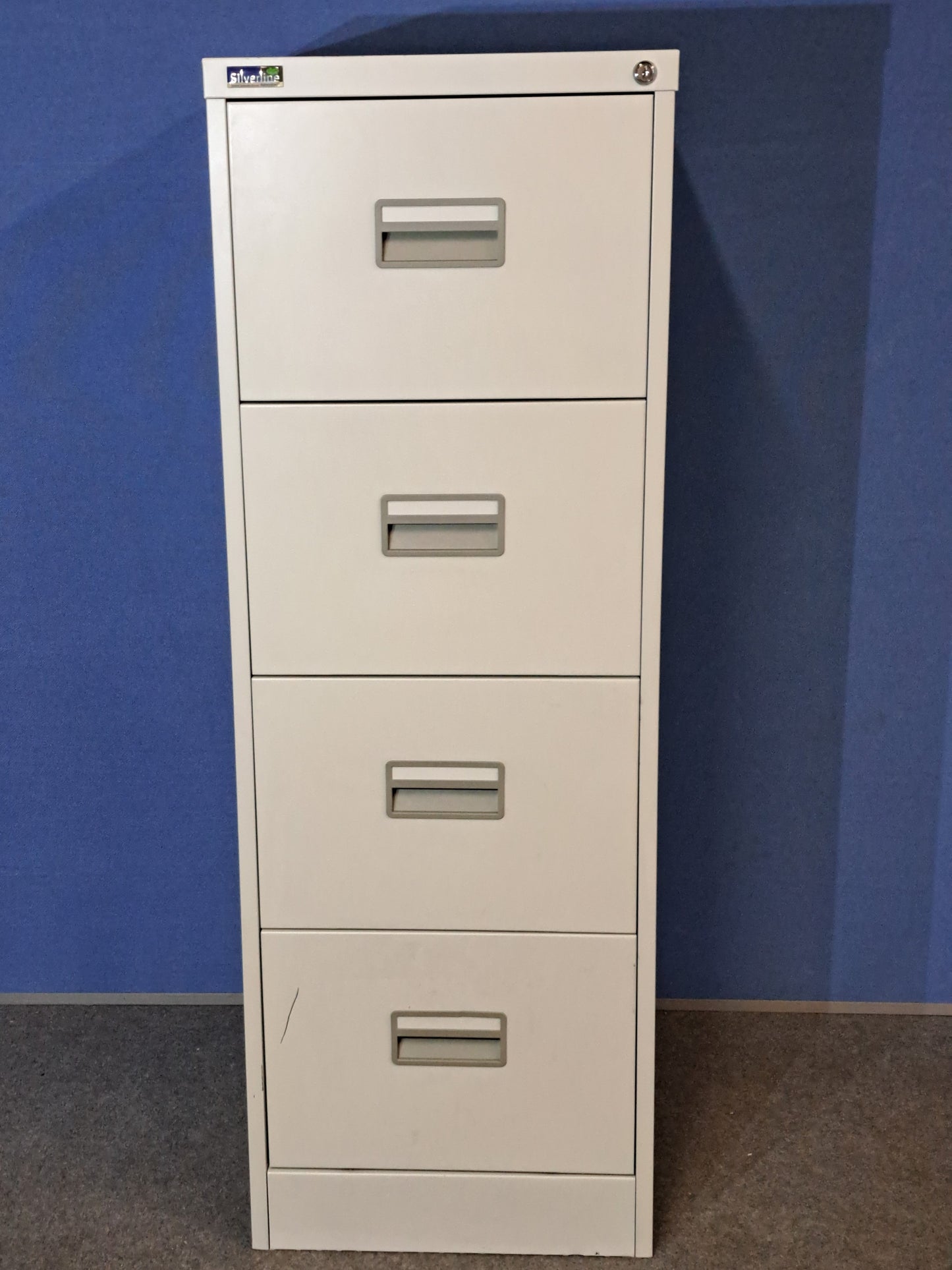 Silverline 4 Drawer Steel Filing Cabinet Grey (scratch on bottom drawer) (used)