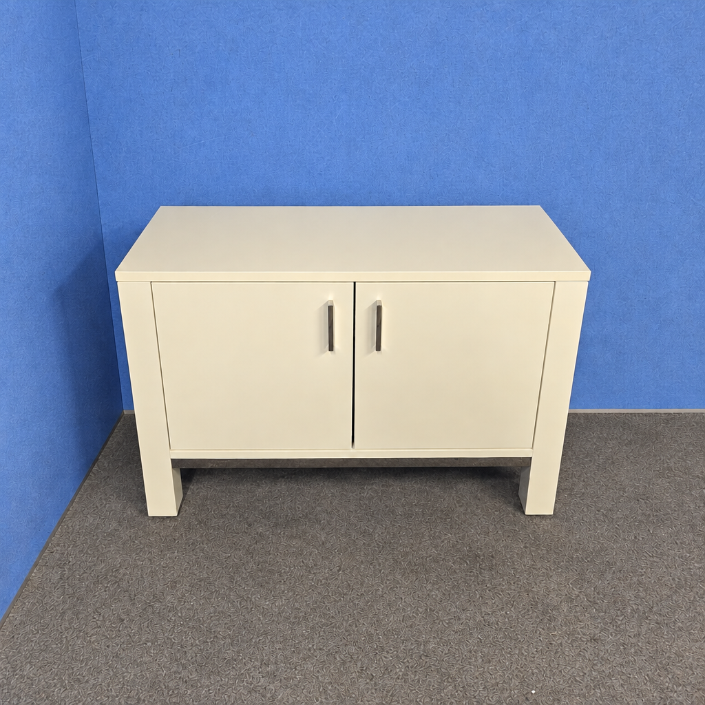 PS6784_1 on a square canvas